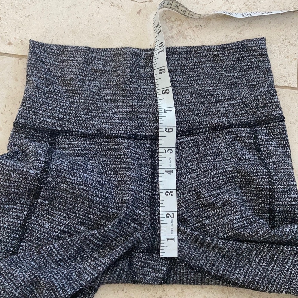 Lululemon High Rise Tight * Tall / Long - Picture 8 of 8